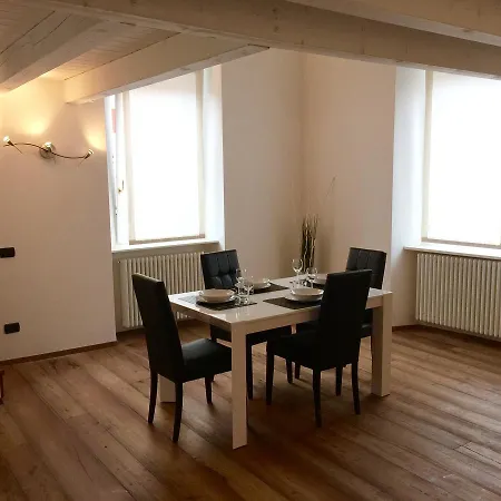 Suite Home Como Lägenhet