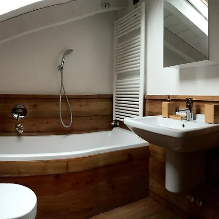 Suite Home Como Lägenhet