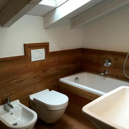 Suite Home Como
