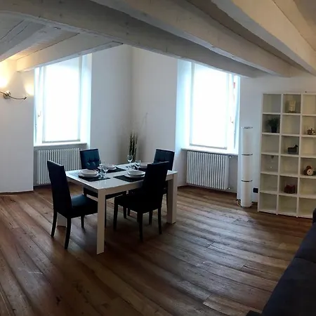 Suite Home Como