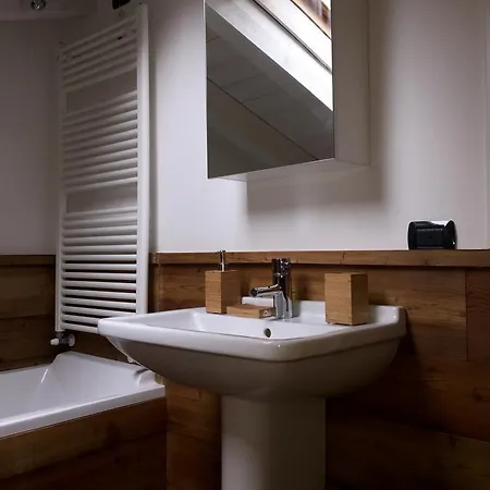 Suite Home Como Como